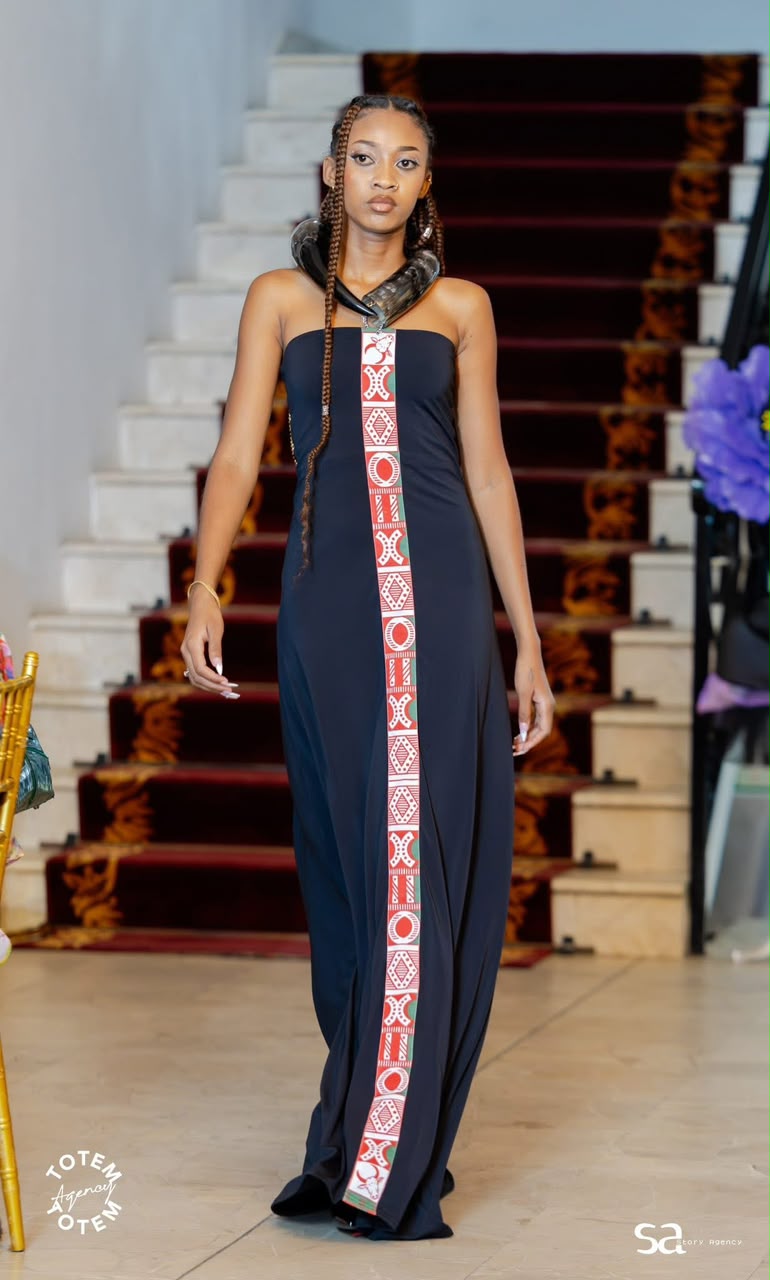 Robe avec corne